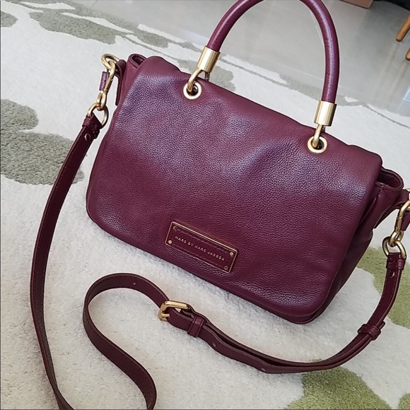 Marc Jacobs Handbags - Marc jacobs Leather crossbody